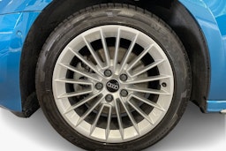 sininen Audi A3 2022 kuva 11.