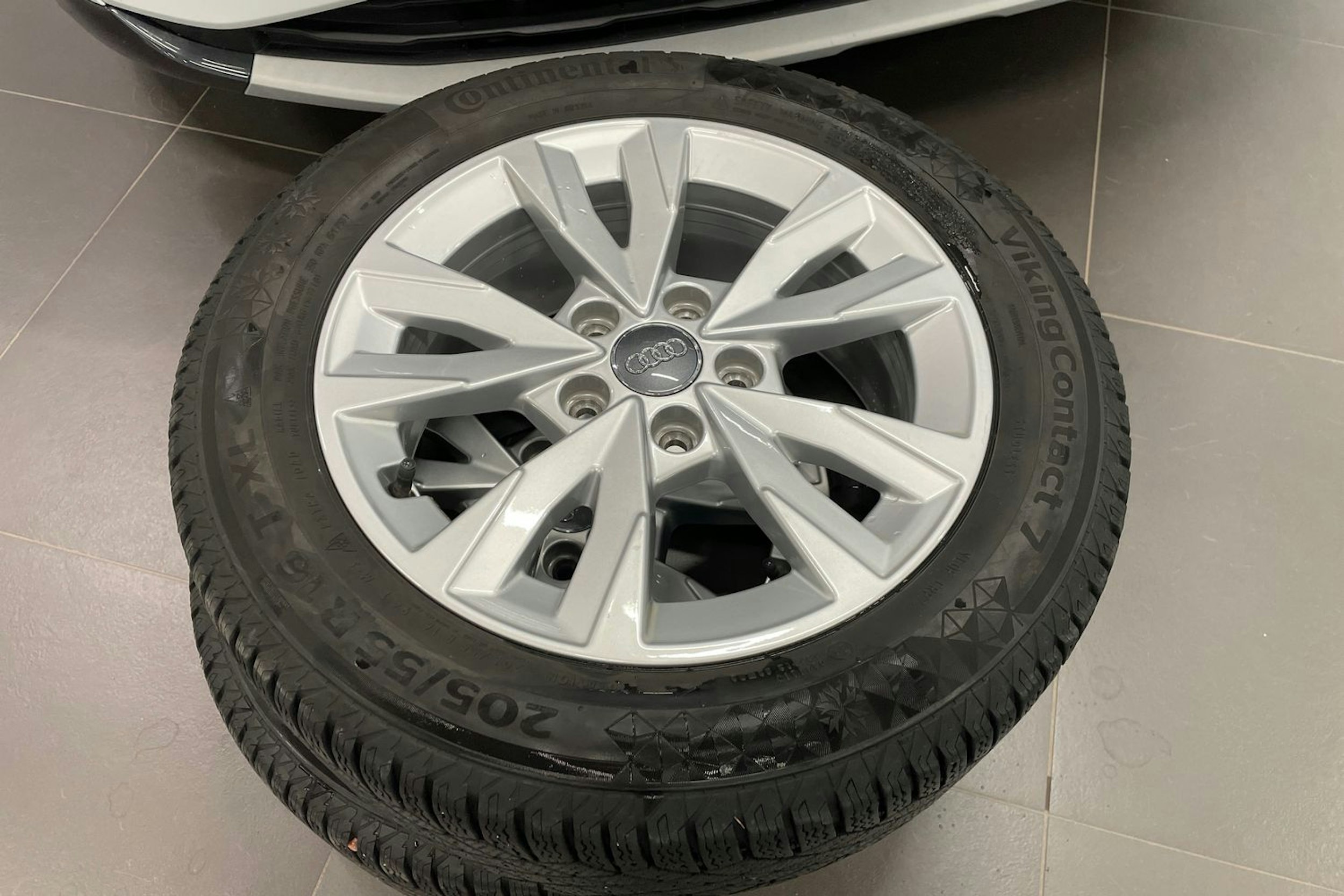 sininen Audi A3 2022 kuva 12.