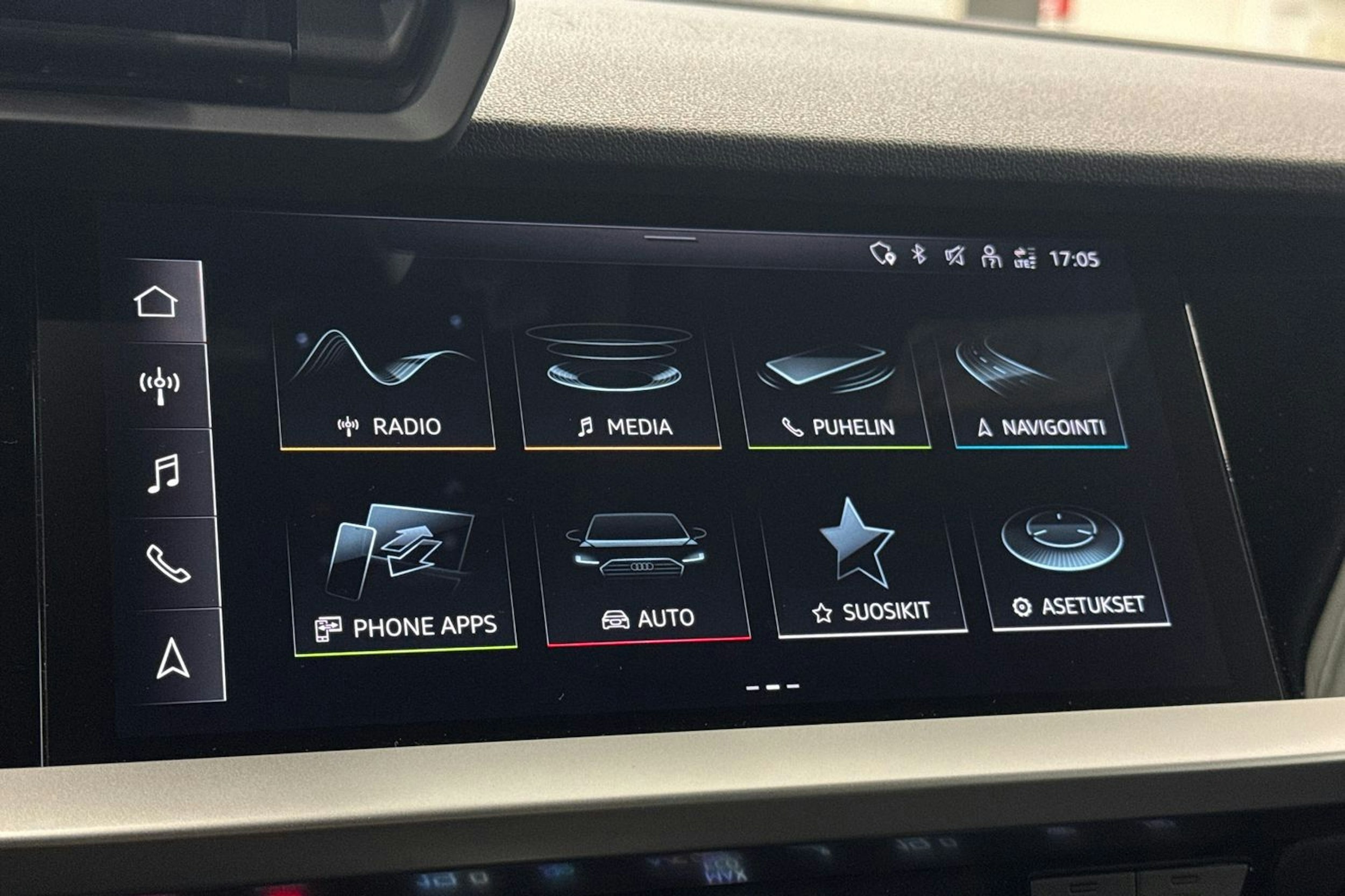 sininen Audi A3 2022 kuva 23.