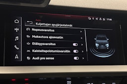 sininen Audi A3 2022 kuva 30.