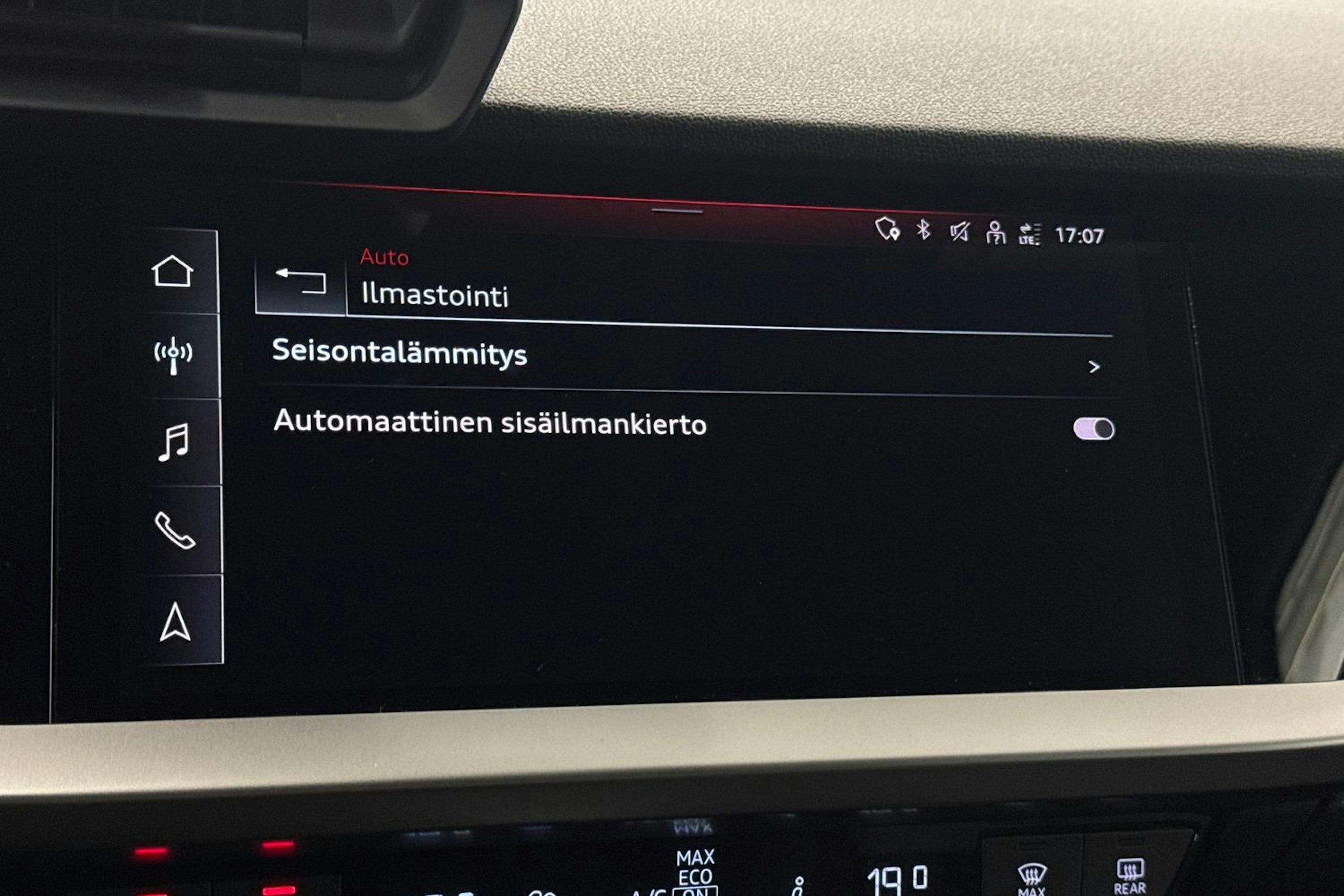 sininen Audi A3 2022 kuva 32.