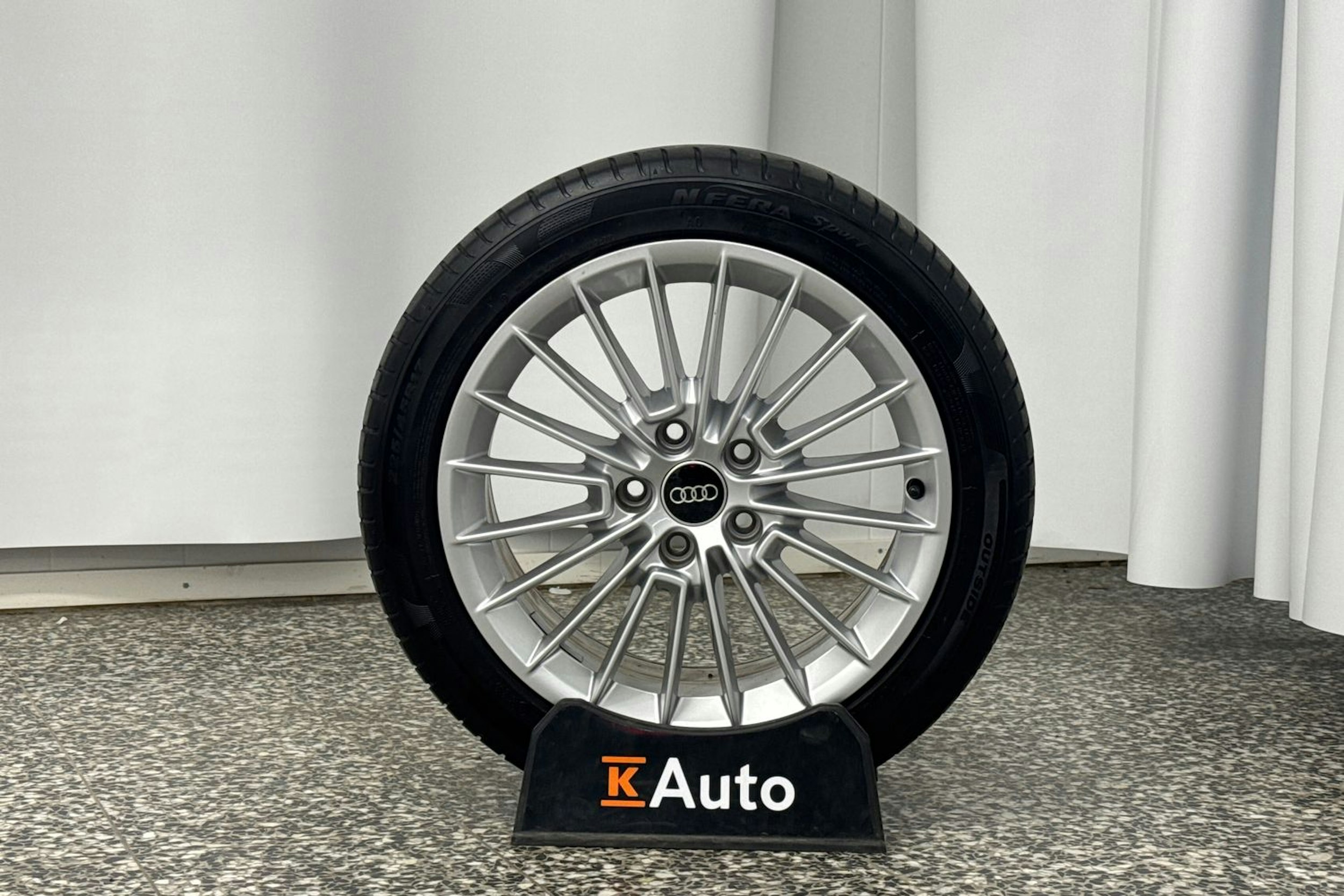 sininen Audi A3 2022 kuva 38.