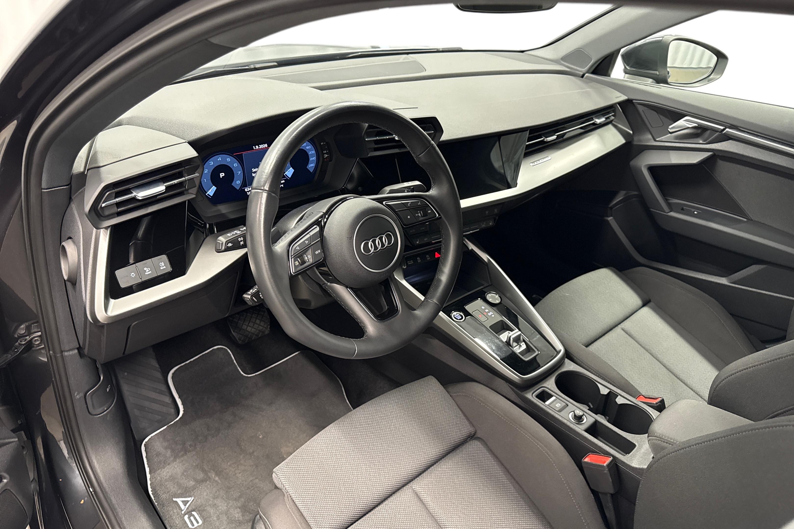 Audi A3 2022, photo 6/15
