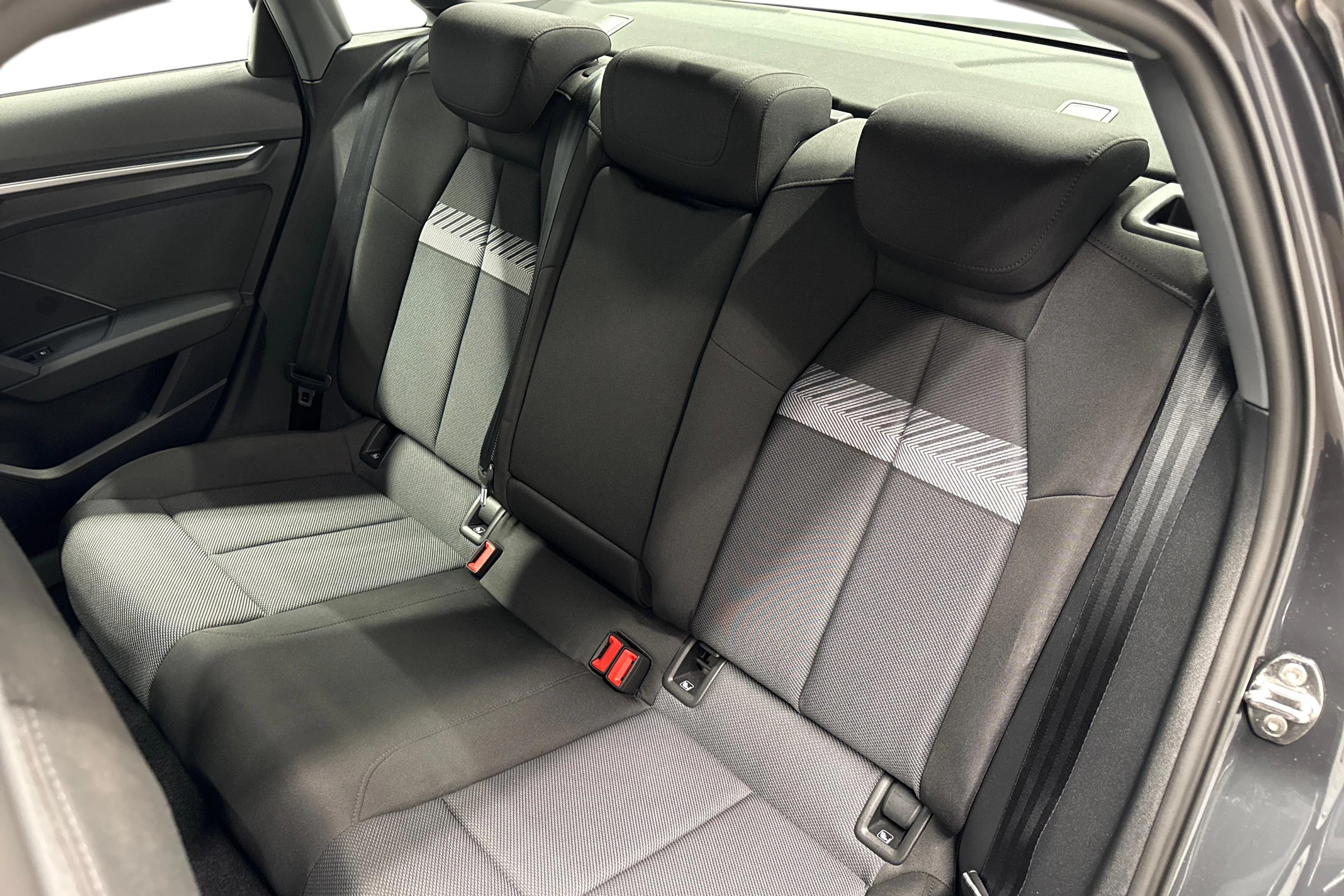 harmaa Audi A3 2022 kuva 8.