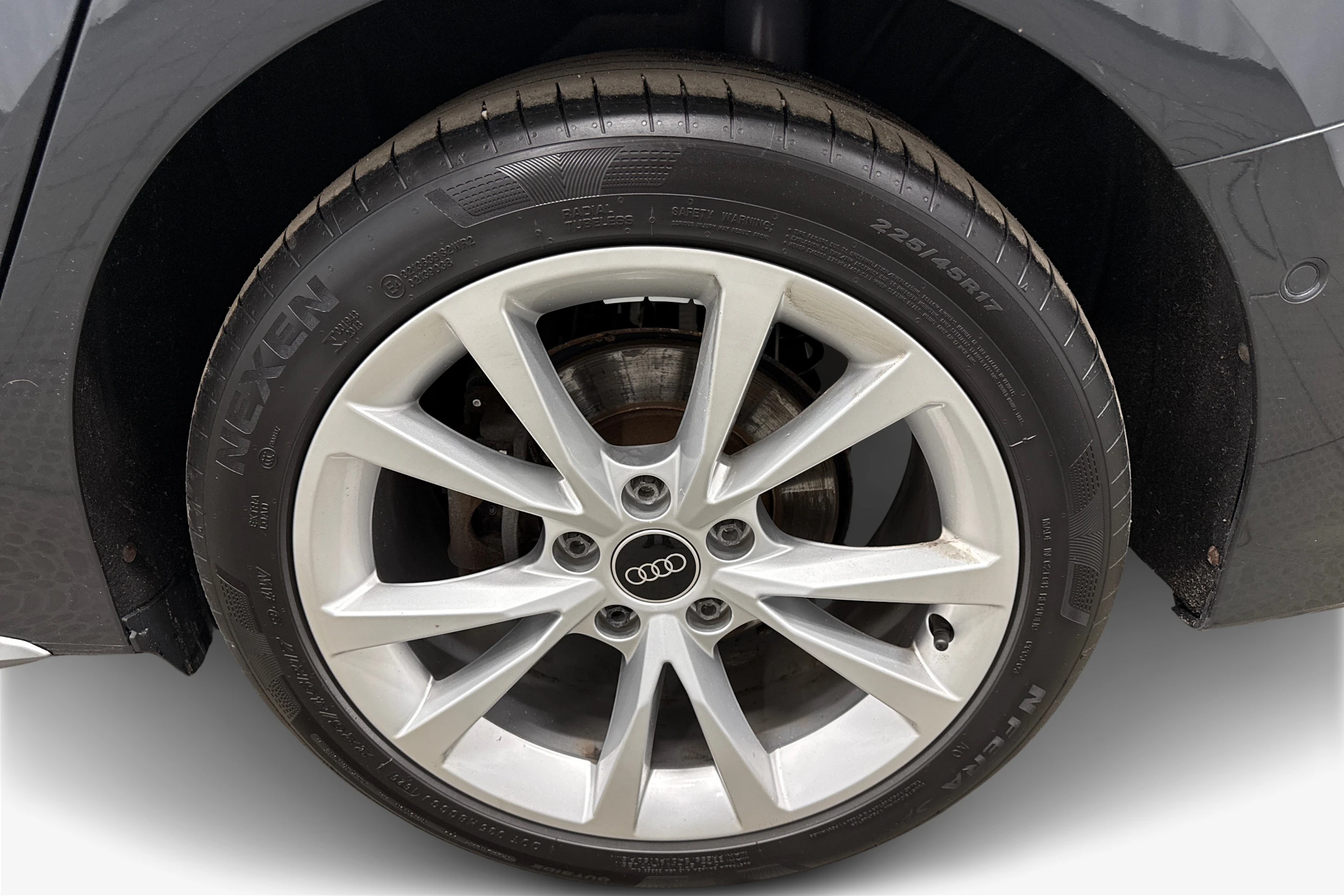harmaa Audi A3 2022 kuva 9.