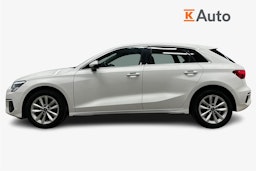 valkoinen Audi A3 2022 kuva 6.