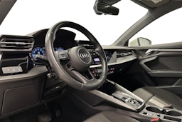 valkoinen Audi A3 2022 kuva 7.