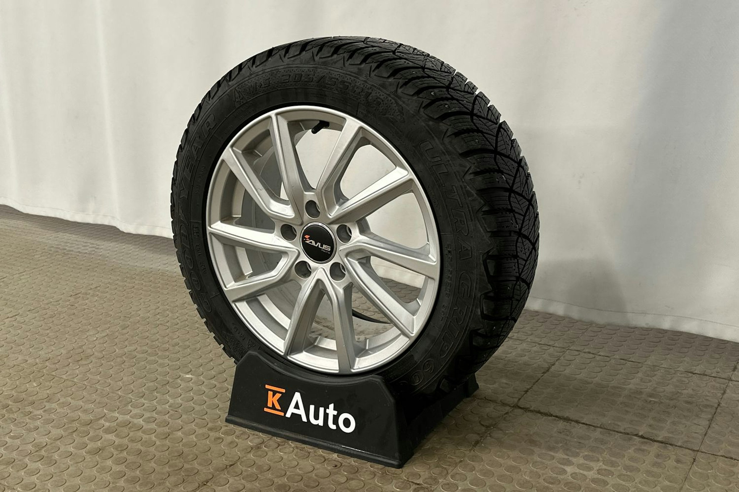 valkoinen Audi A3 2022 kuva 13.