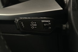 valkoinen Audi A3 2022 kuva 18.