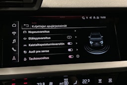 valkoinen Audi A3 2022 kuva 19.