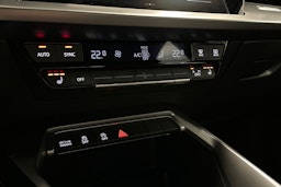 valkoinen Audi A3 2022 kuva 23.