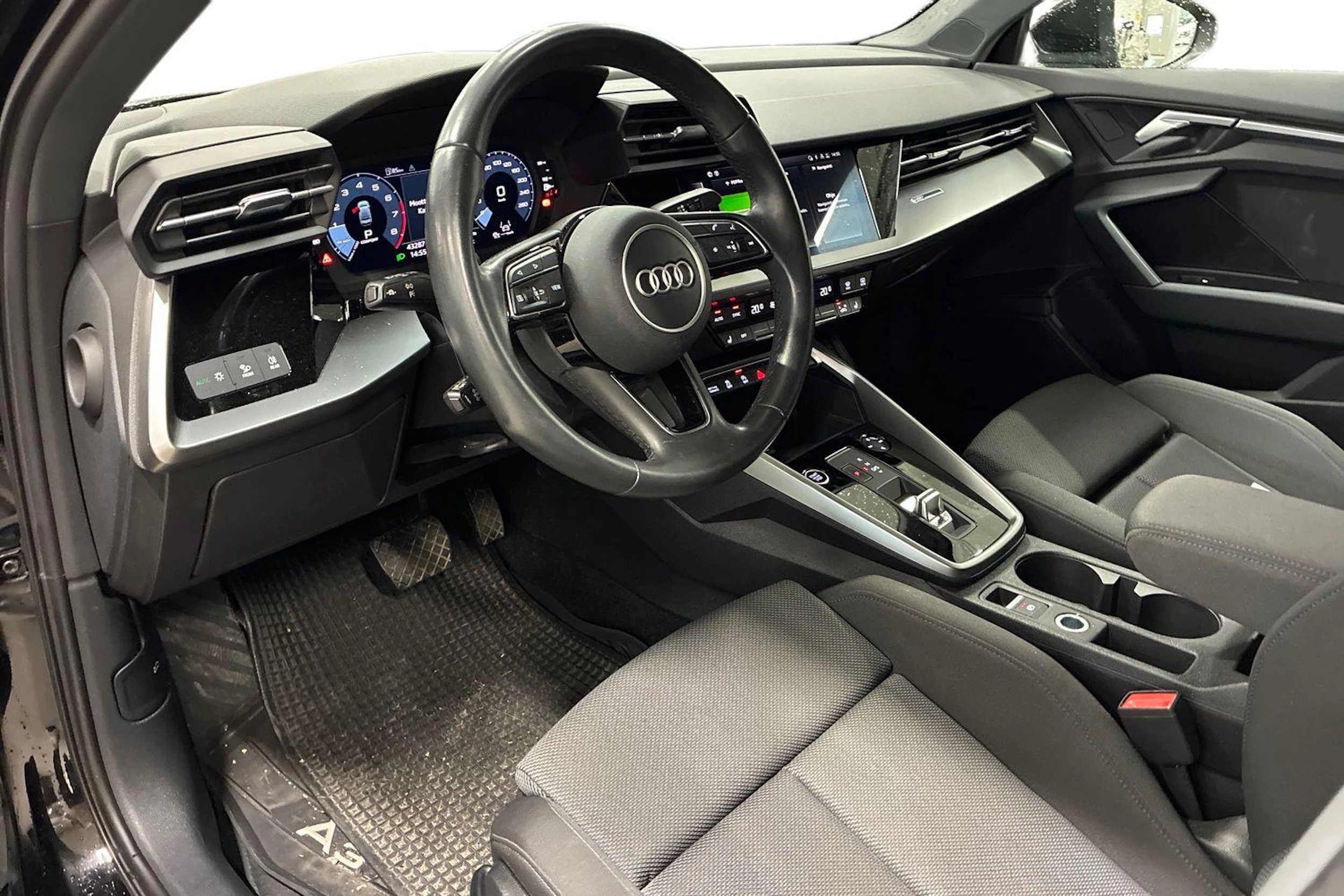 musta Audi A3 2022 kuva 3.