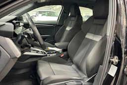 musta Audi A3 2022 kuva 4.