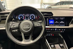 musta Audi A3 2022 kuva 11.