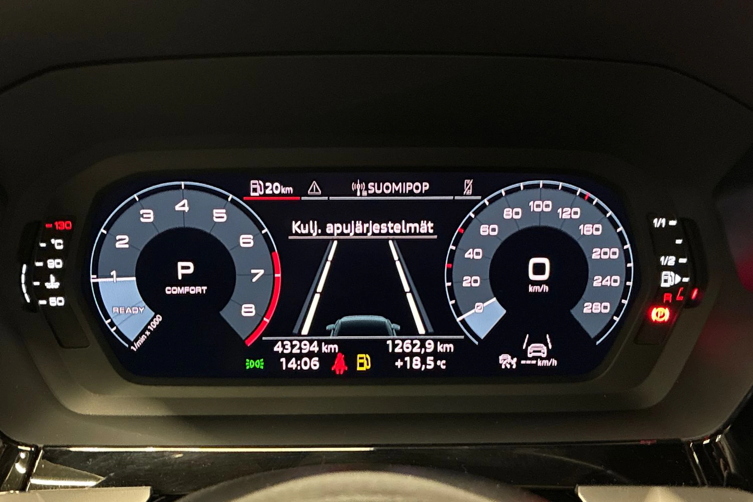 musta Audi A3 2022 kuva 12.