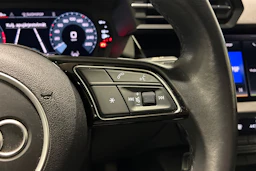 musta Audi A3 2022 kuva 14.