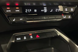 musta Audi A3 2022 kuva 21.
