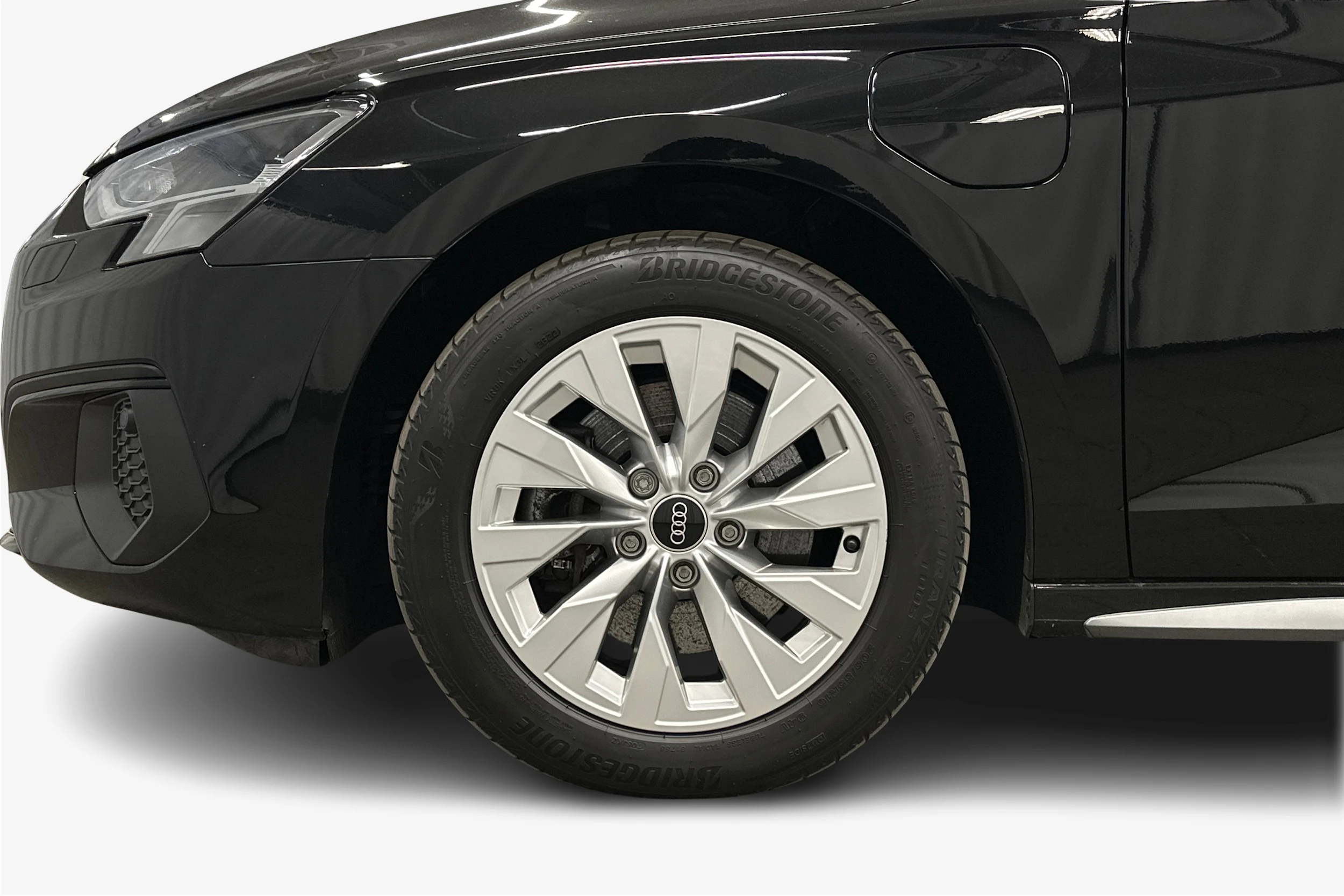 musta Audi A3 2023 kuva 9.