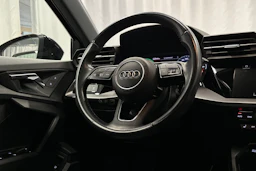 musta Audi A3 2023 kuva 14.