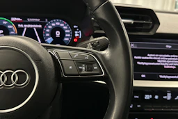 musta Audi A3 2023 kuva 16.
