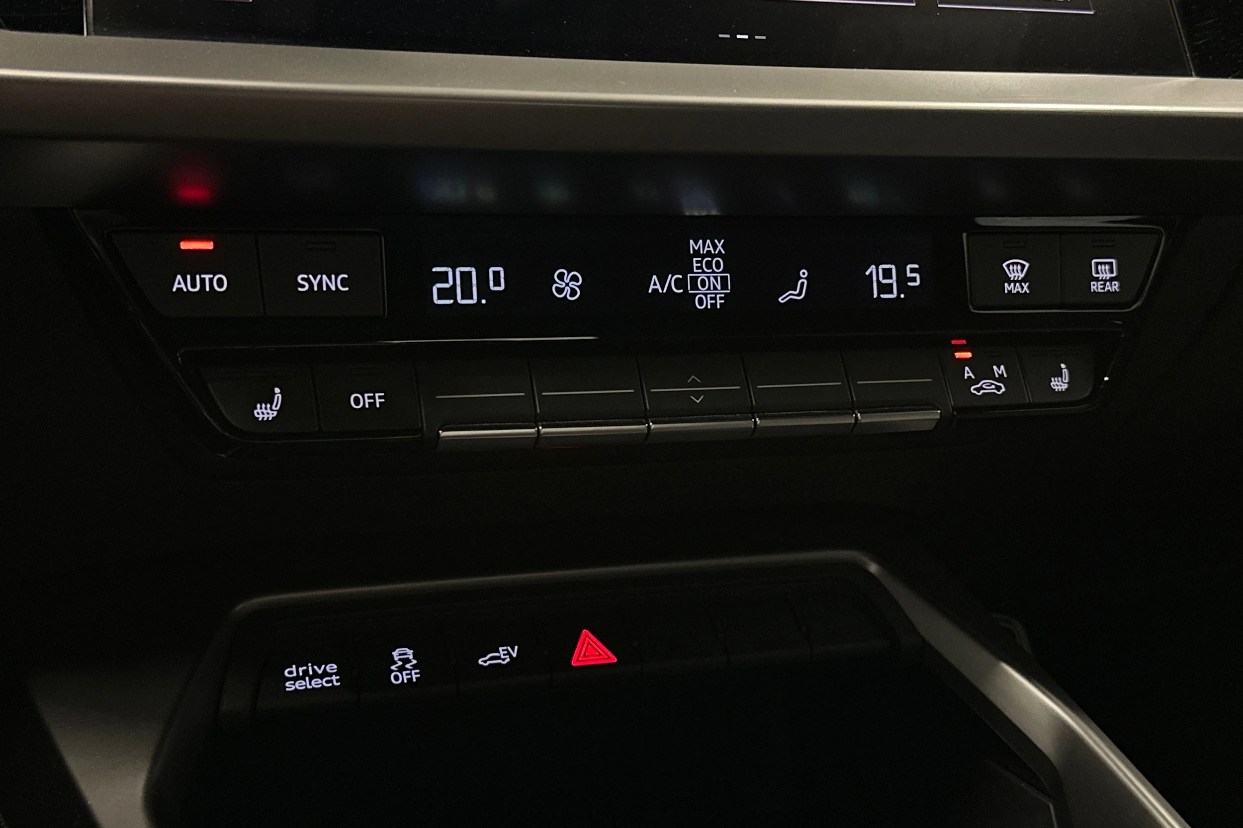 musta Audi A3 2023 kuva 25.