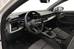 valkoinen Audi A3 2023 kuva 8.