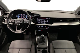 valkoinen Audi A3 2023 kuva 9.