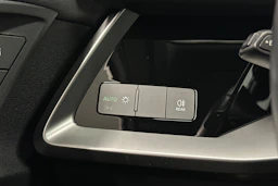 valkoinen Audi A3 2023 kuva 18.