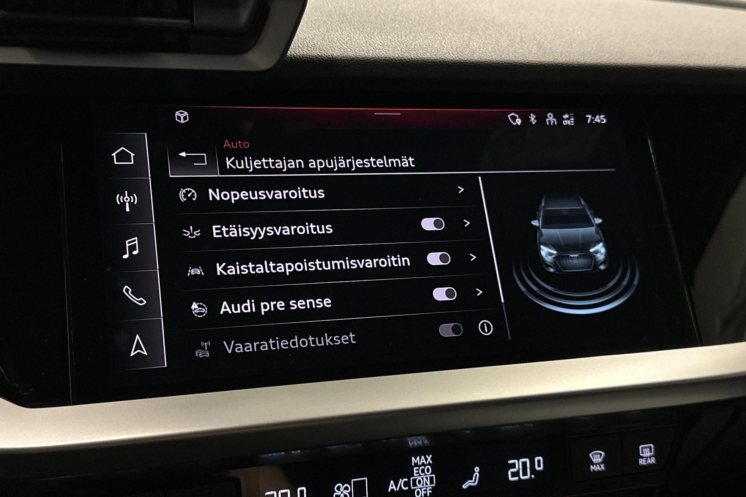valkoinen Audi A3 2023 kuva 29.