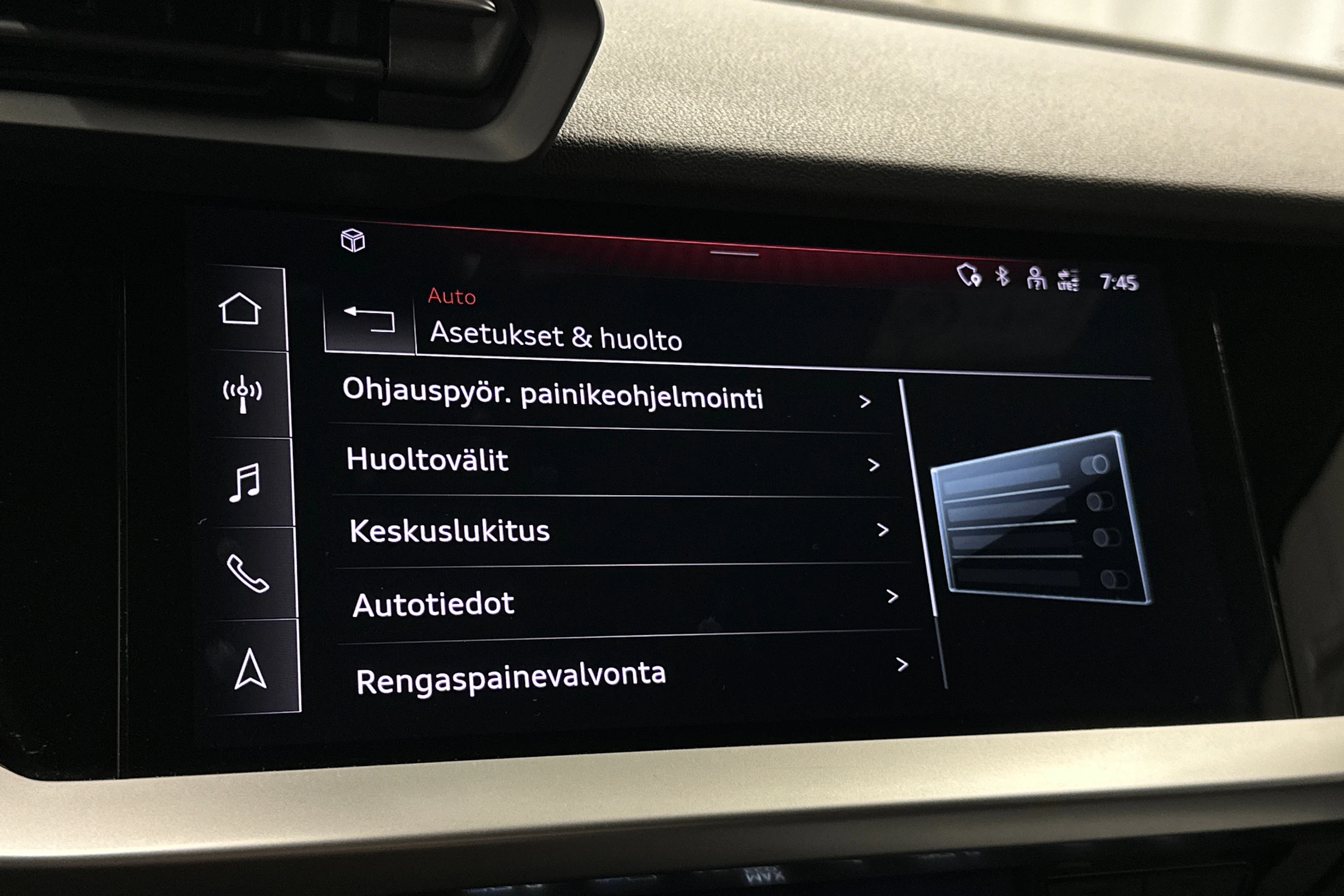 valkoinen Audi A3 2023 kuva 30.