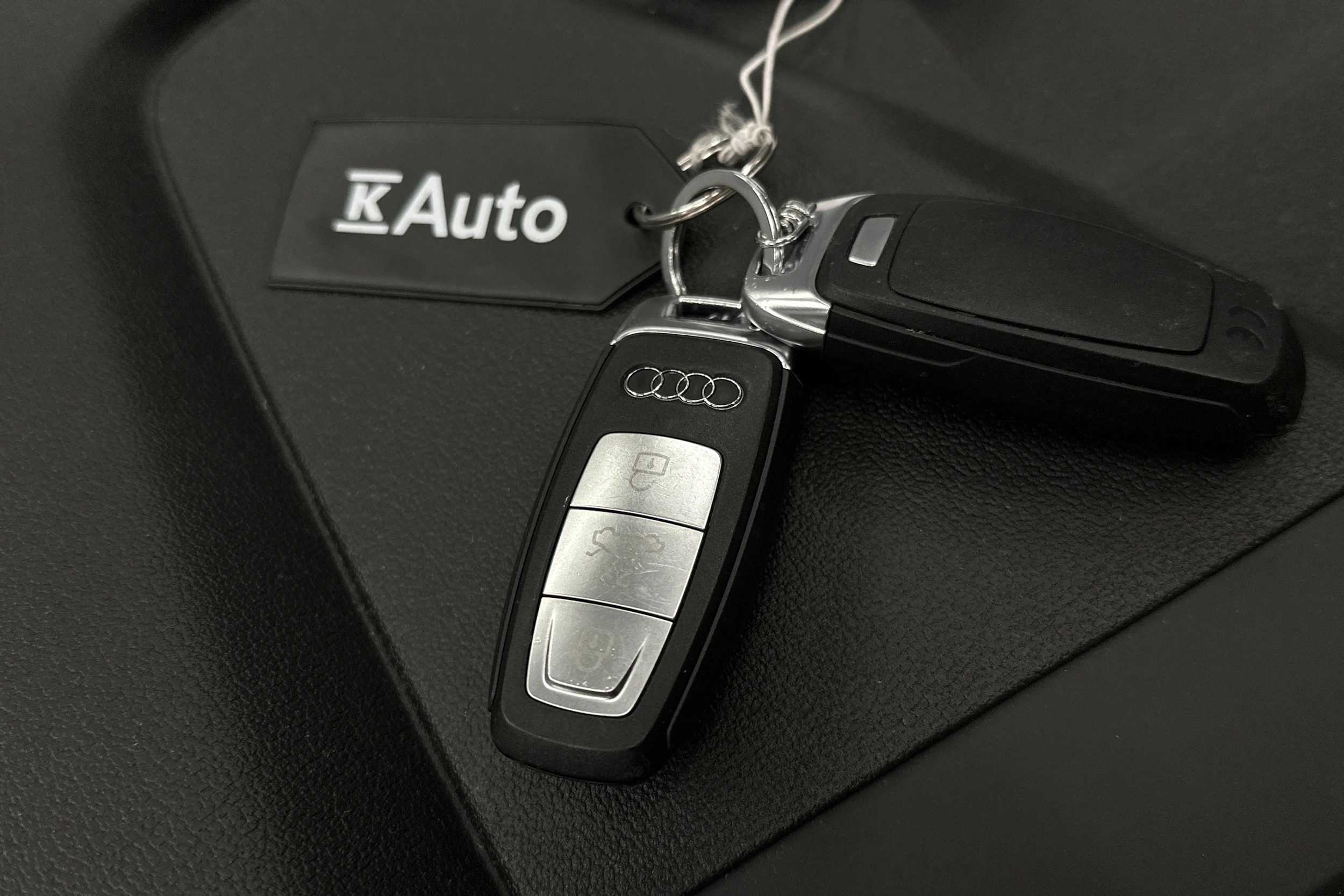 valkoinen Audi A3 2023 kuva 34.