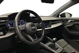 musta Audi A3 2023 kuva 8.