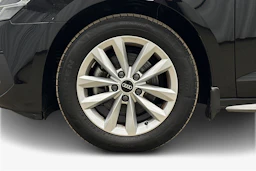 musta Audi A3 2023 kuva 12.