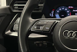 musta Audi A3 2023 kuva 18.