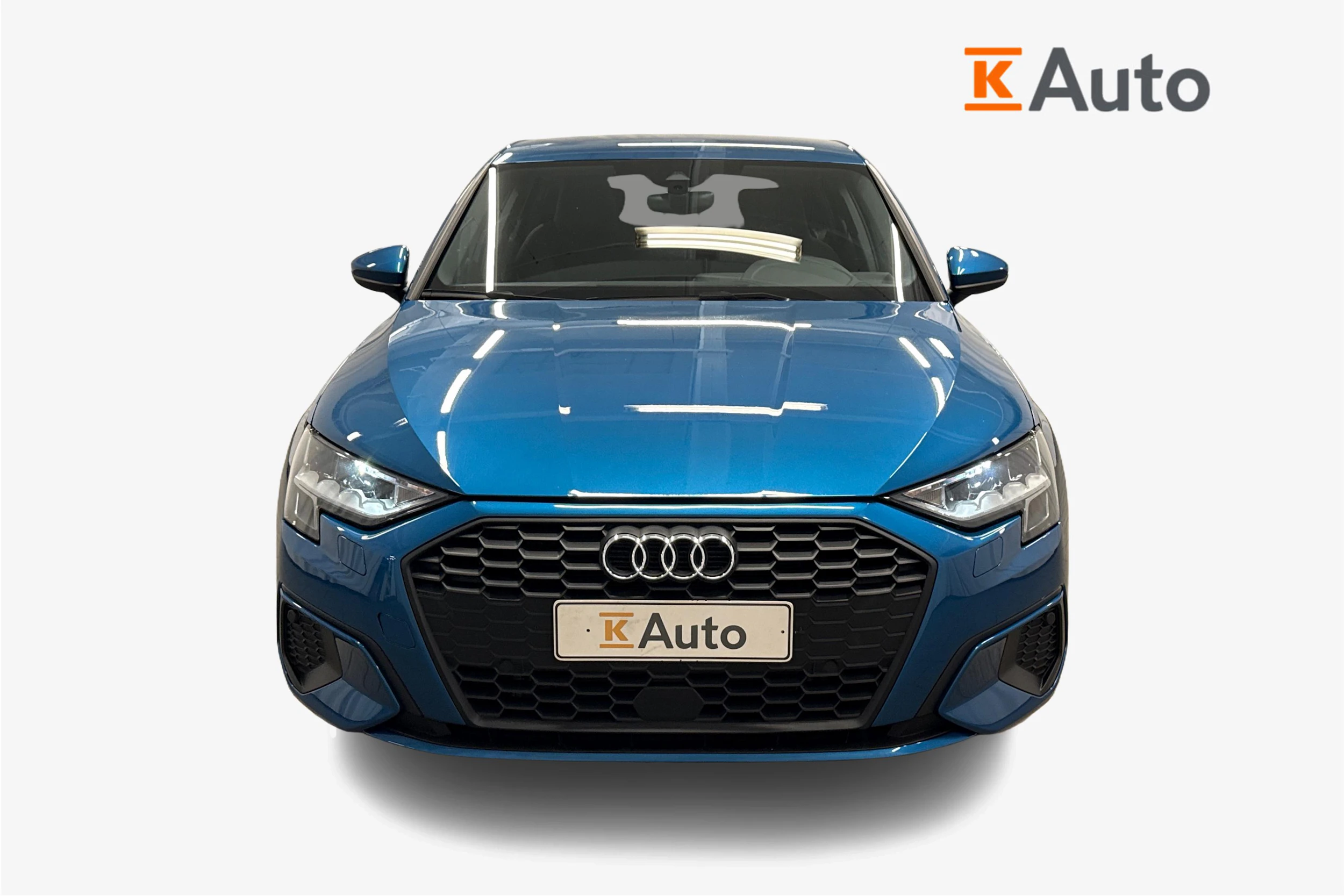 sininen Audi A3 2023 kuva 4.