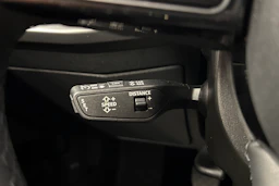 sininen Audi A3 2023 kuva 13.