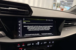 sininen Audi A3 2023 kuva 19.