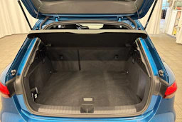 sininen Audi A3 2023 kuva 23.