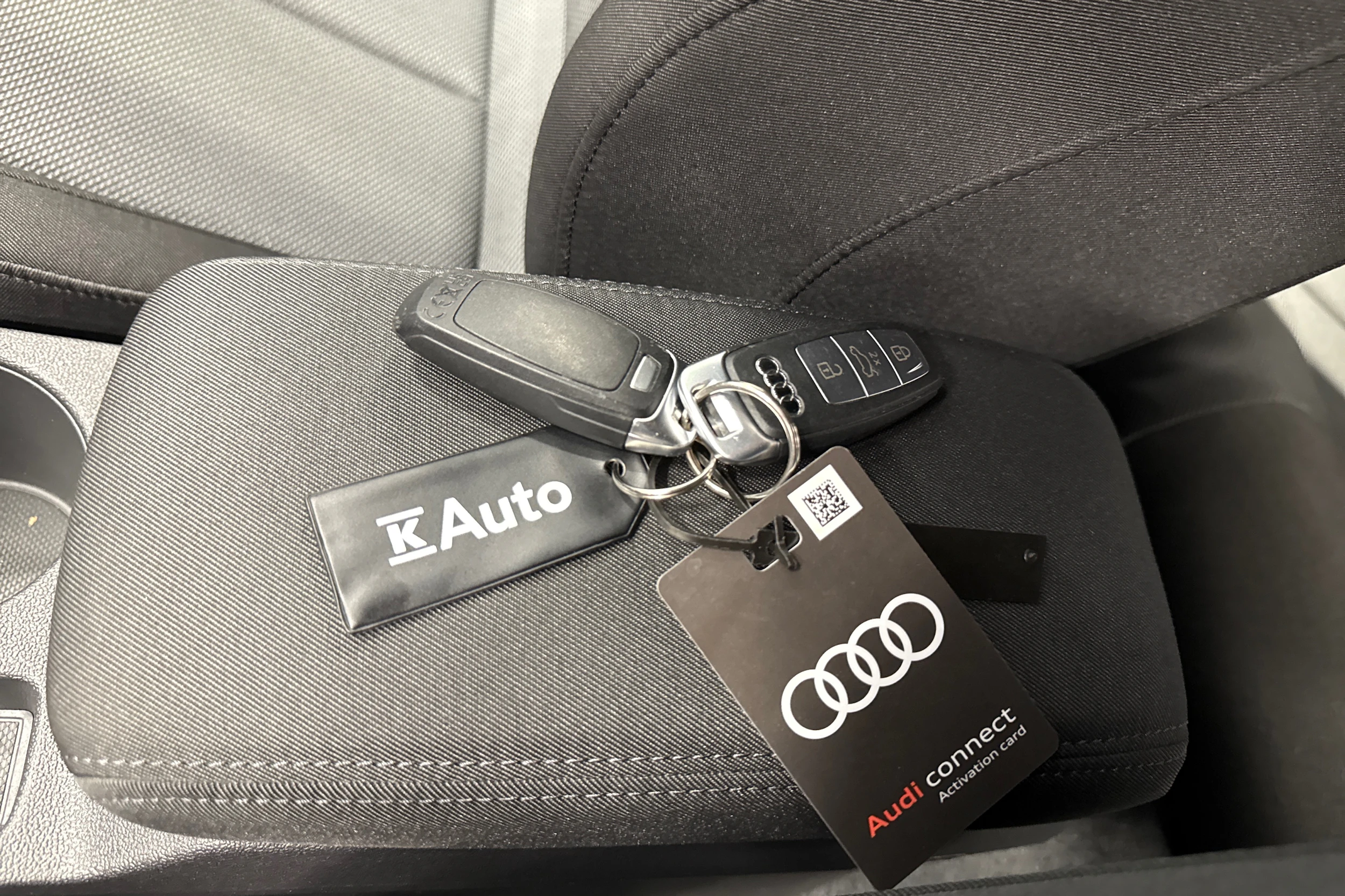 sininen Audi A3 2023 kuva 24.