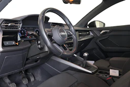 musta Audi A3 2023 kuva 3.