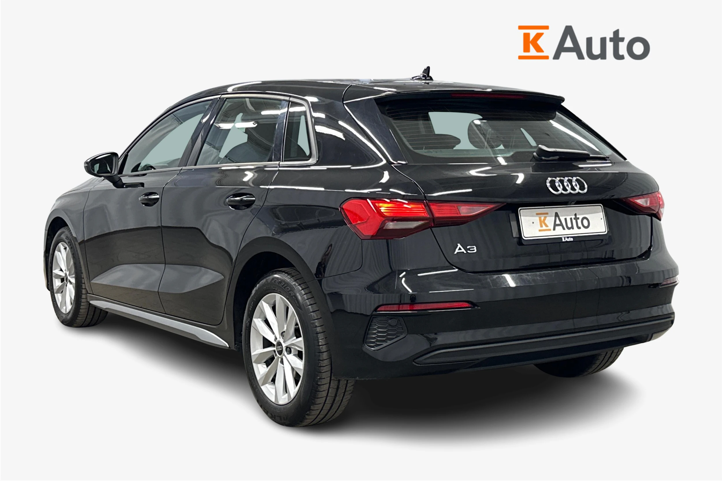 musta Audi A3 2023 kuva 2.