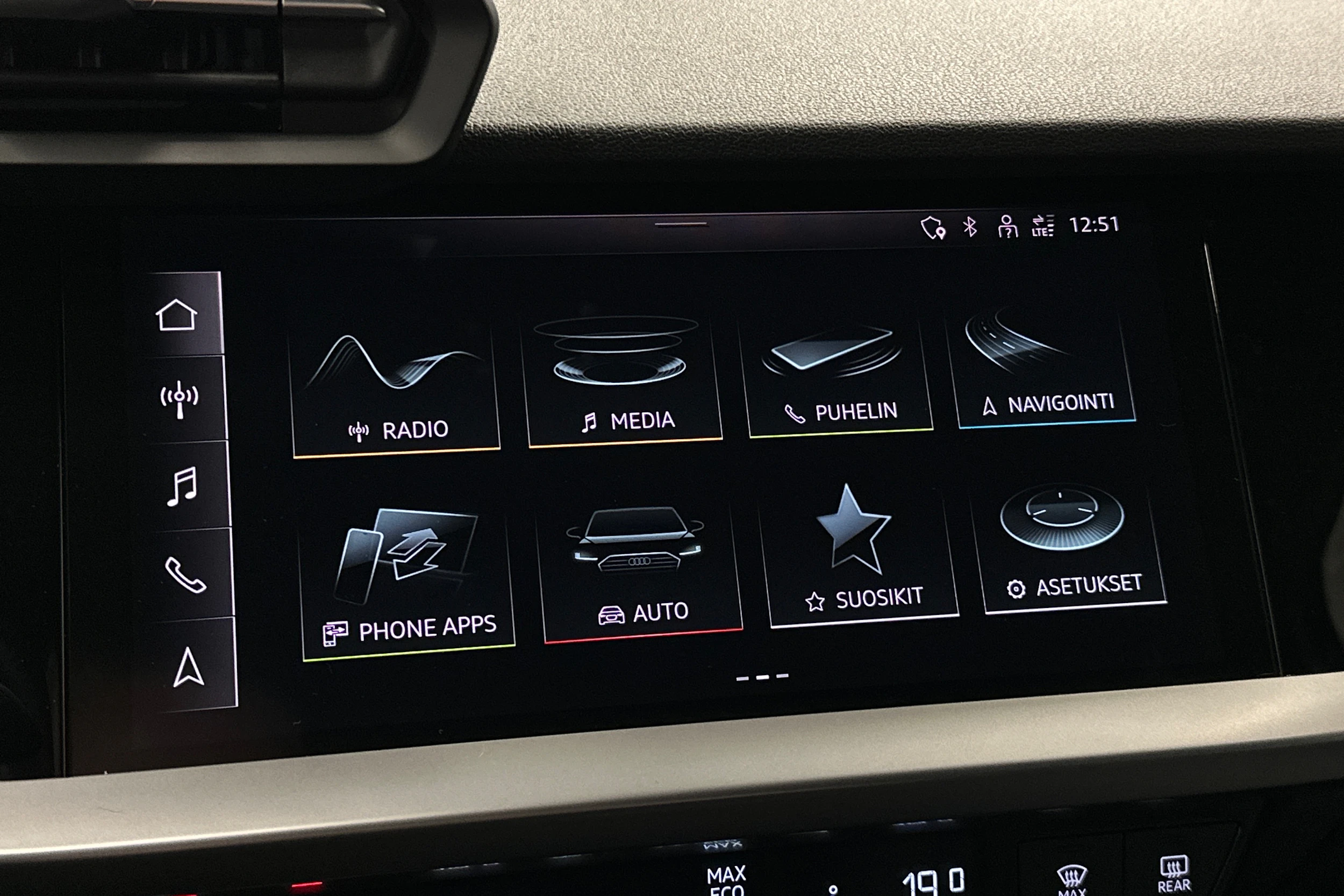 musta Audi A3 2023 kuva 17.