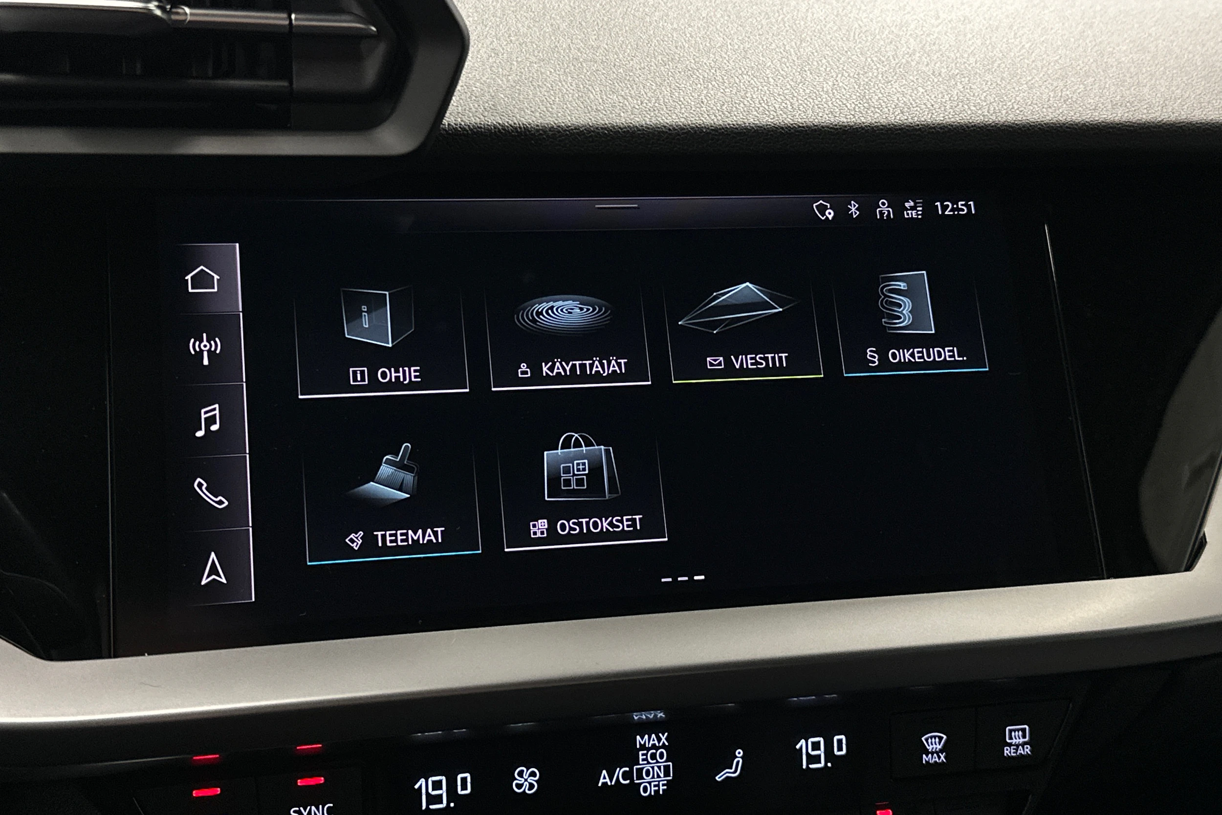 musta Audi A3 2023 kuva 18.