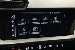 musta Audi A3 2023 kuva 18.