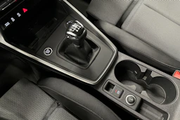 musta Audi A3 2023 kuva 28.