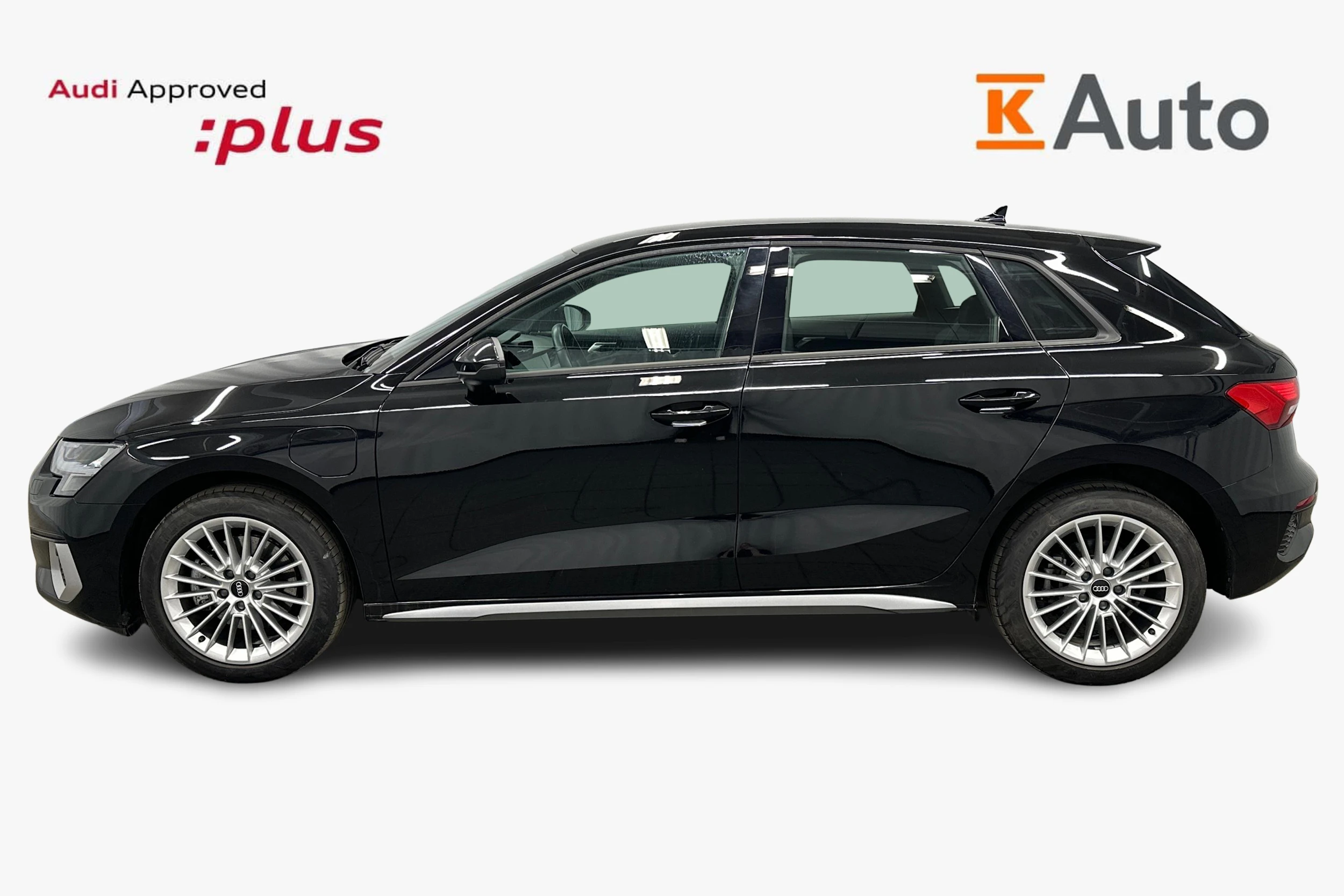 musta Audi A3 2023 kuva 5.