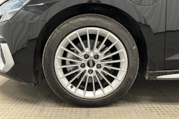 musta Audi A3 2023 kuva 10.