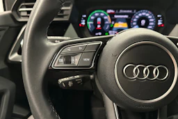musta Audi A3 2023 kuva 11.
