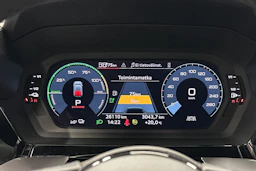 musta Audi A3 2023 kuva 13.