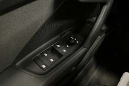 musta Audi A3 2023 kuva 15.